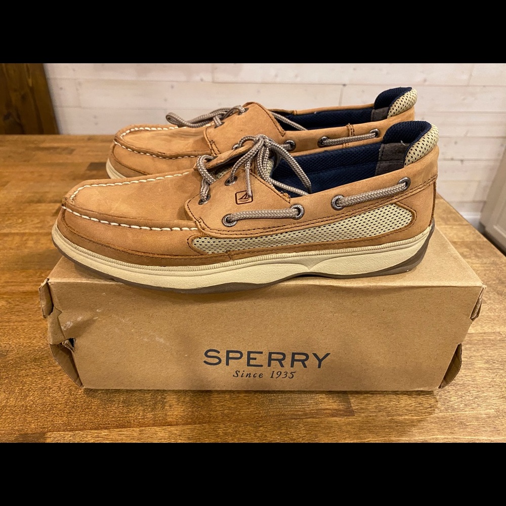Sperry Boat Shoes - Boys Size 5 - Like New